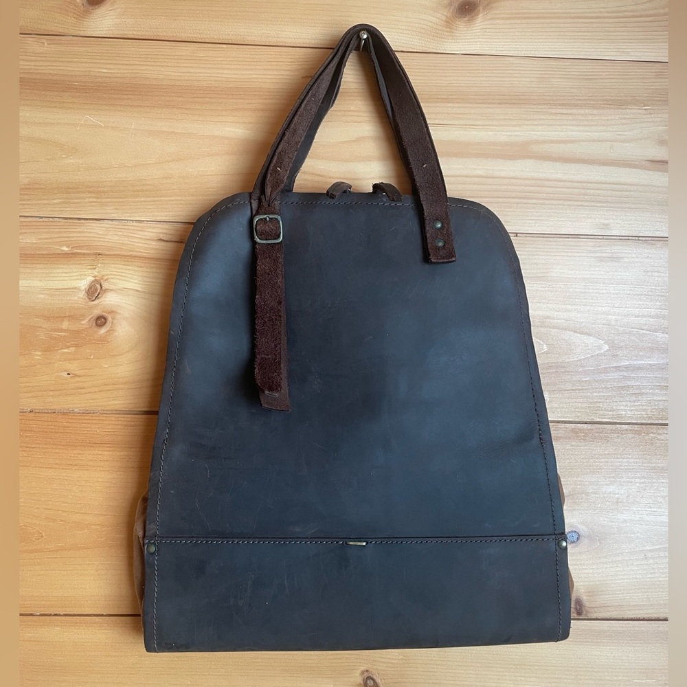 Unique rare find Jo Handbag clamshell style